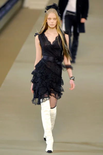 Look 49